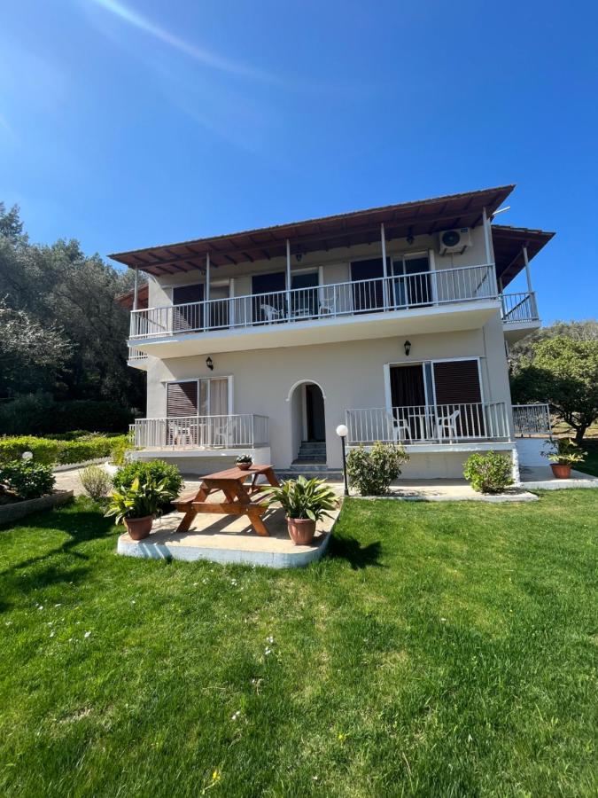 Ilias Apartments Dassia By Hotelius Exterior foto